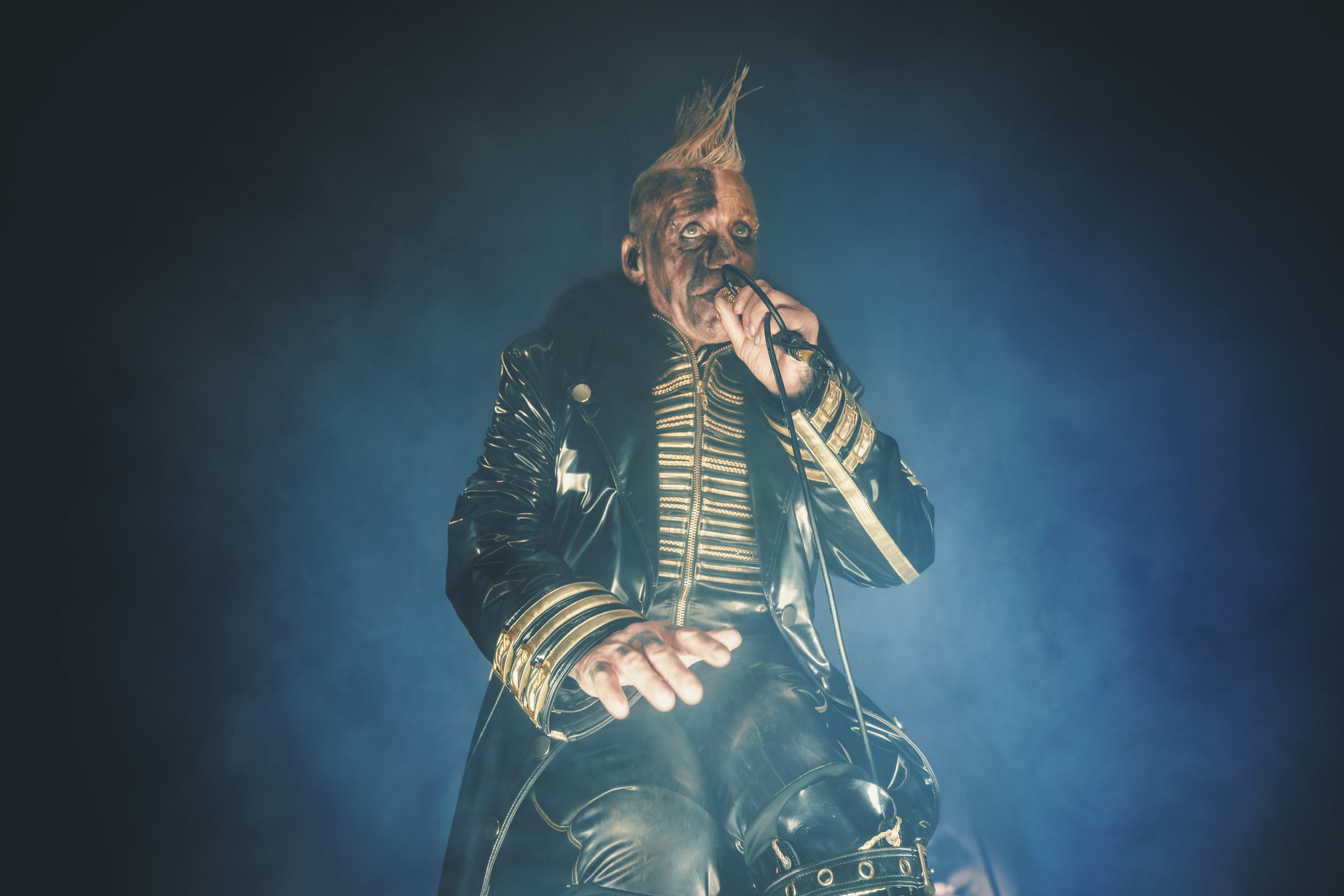 El metal industrial y la obscenidad conviviendo a las mil maravillas tiene nombre y apellidos: Till Lindermann