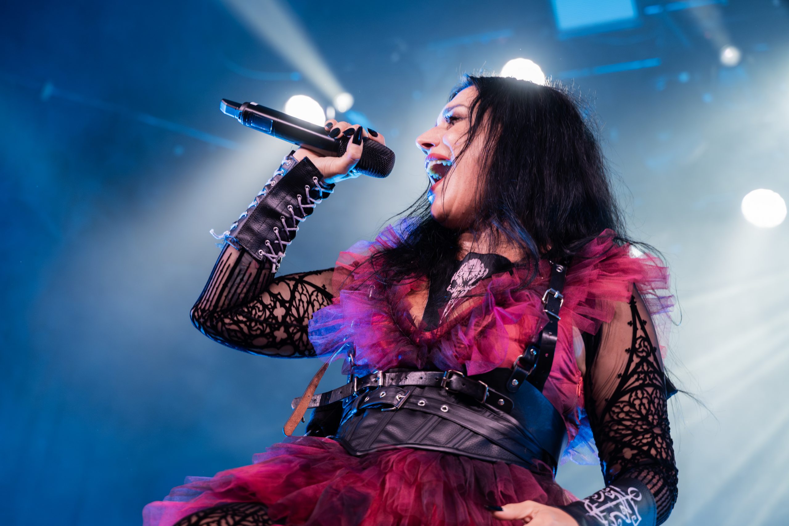 Lacuna Coil reinan en La Riviera con su “Sleepless Empire” y un debutante Nonpoint en plena combustión