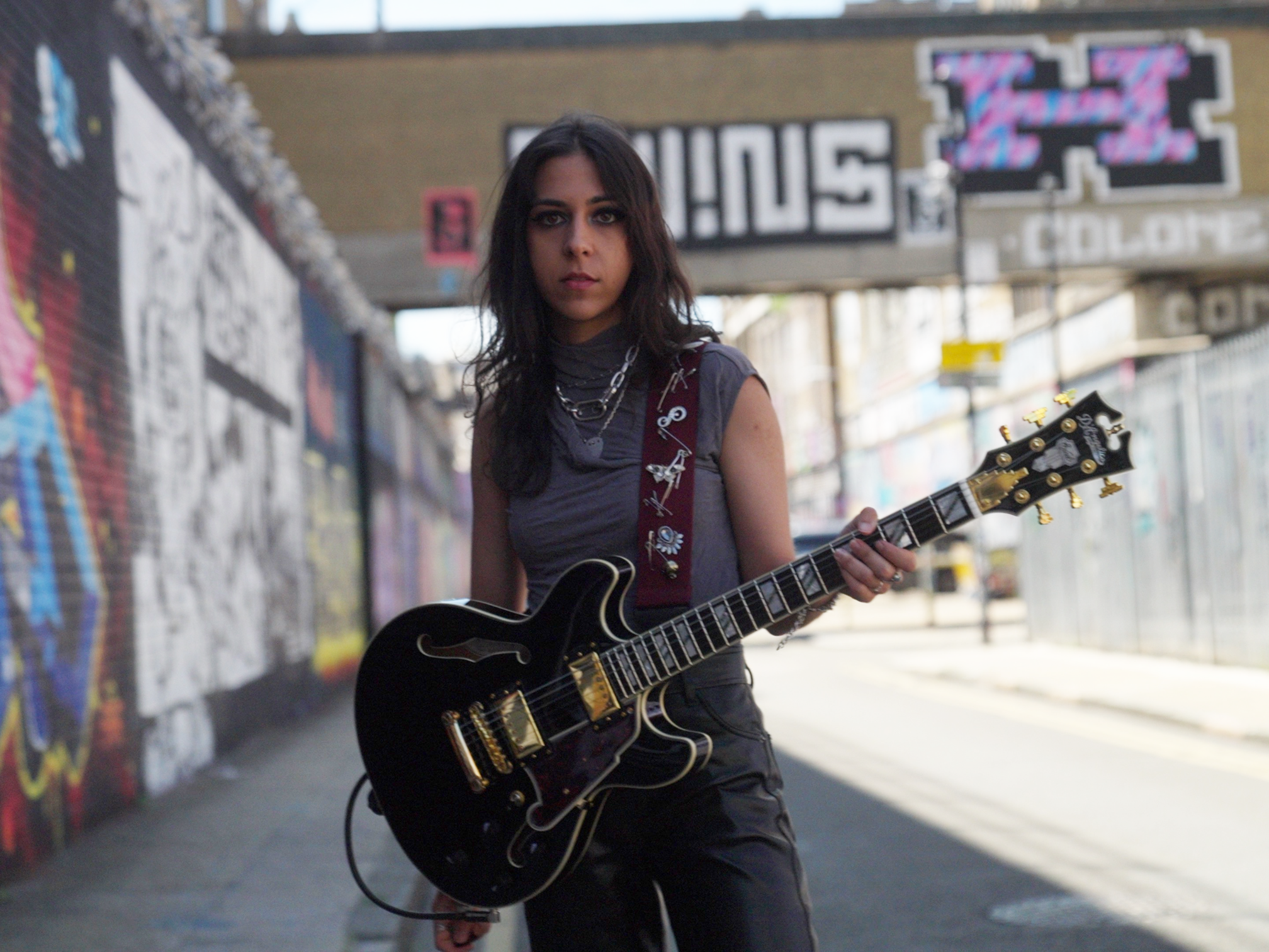 Nadia Sheikh publica “Done & Dusted”, un EP donde aprende a escucharse de nuevo