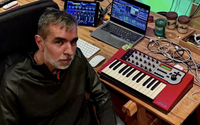 ¿Recuerdas el colectivo 08001? Pues Julen Irigoitia, su principal artífice, ¡vuelve 13 años después con SWN, su nuevo proyecto!