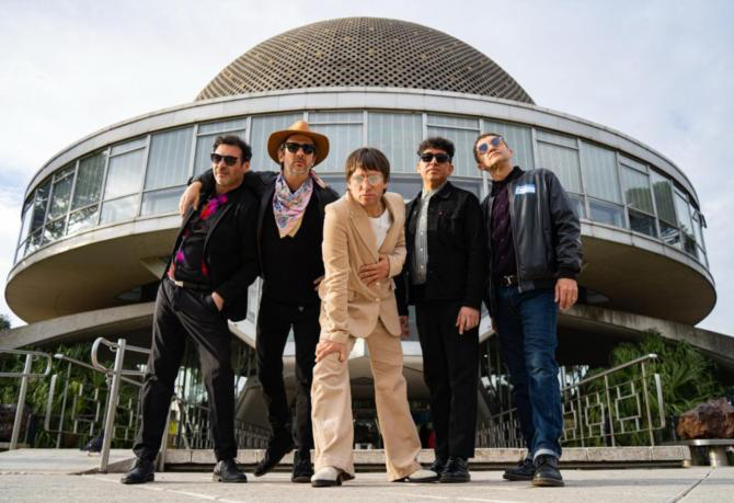 Turf, uno de los grandes referentes del rock argentino, llega a España junto a Kanaku y el Tigre para cerrar su gira europea 2026.