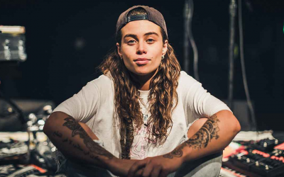 Tash Sultana transformará el Movistar Arena de Madrid en su dormitorio el 11 de marzo